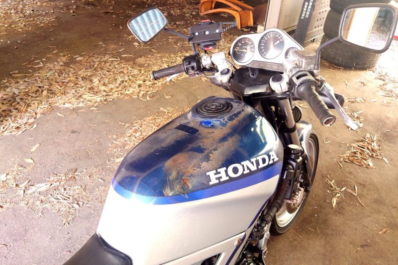 売ります！50000円。VTZ250 カギ、書類あり 後輩が…（写真2）